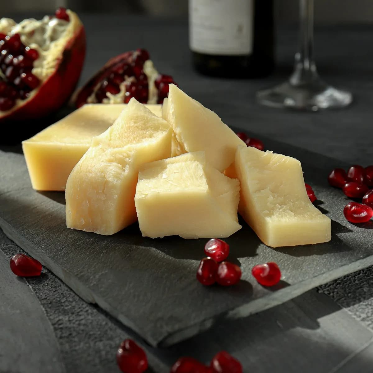 Traditional Mild Farmhouse Gouda Cheese 400 g view 3
