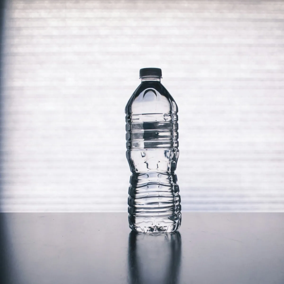 Natural Sparkling Mineral Water Glass Bottle 750 ml view 2